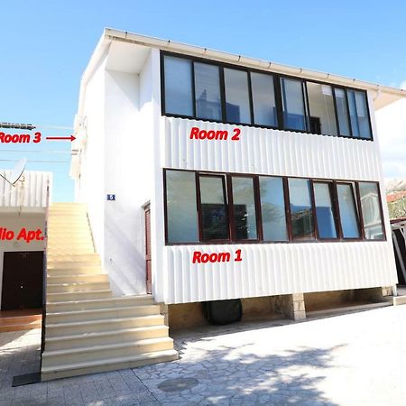 Rooms & Studio Apartment Mira バスカ エクステリア 写真